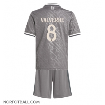 Billige Fotballdrakt Real Madrid Federico Valverde #8 Replika Tredjedraktsett Barn 2024-25 Kortermet (med bukser)